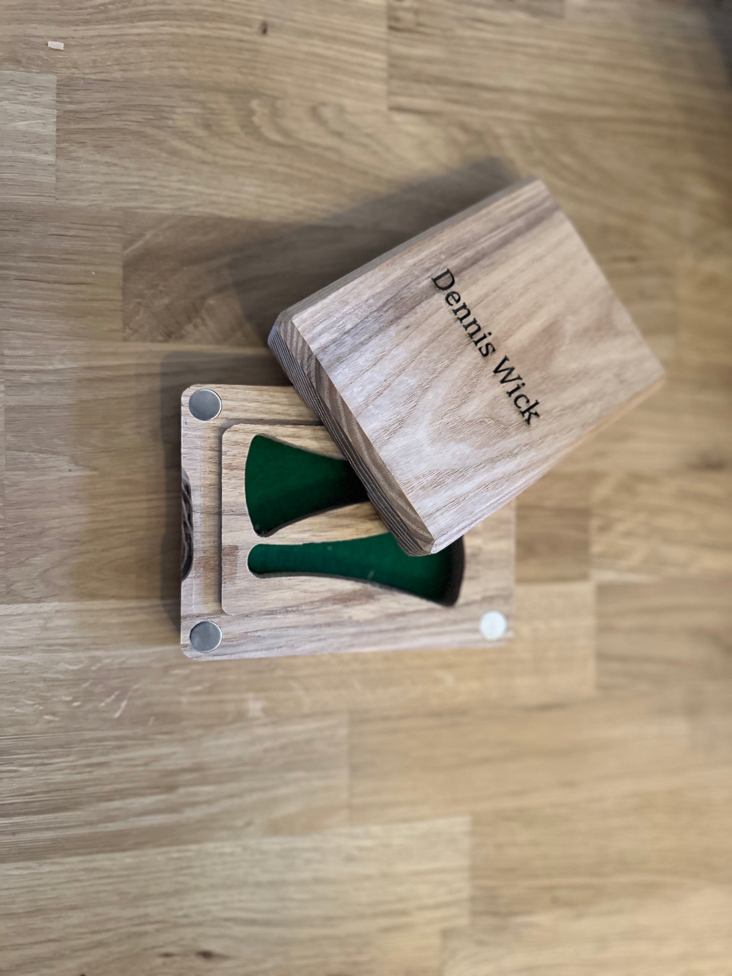 Boks for valthornmunnstykker