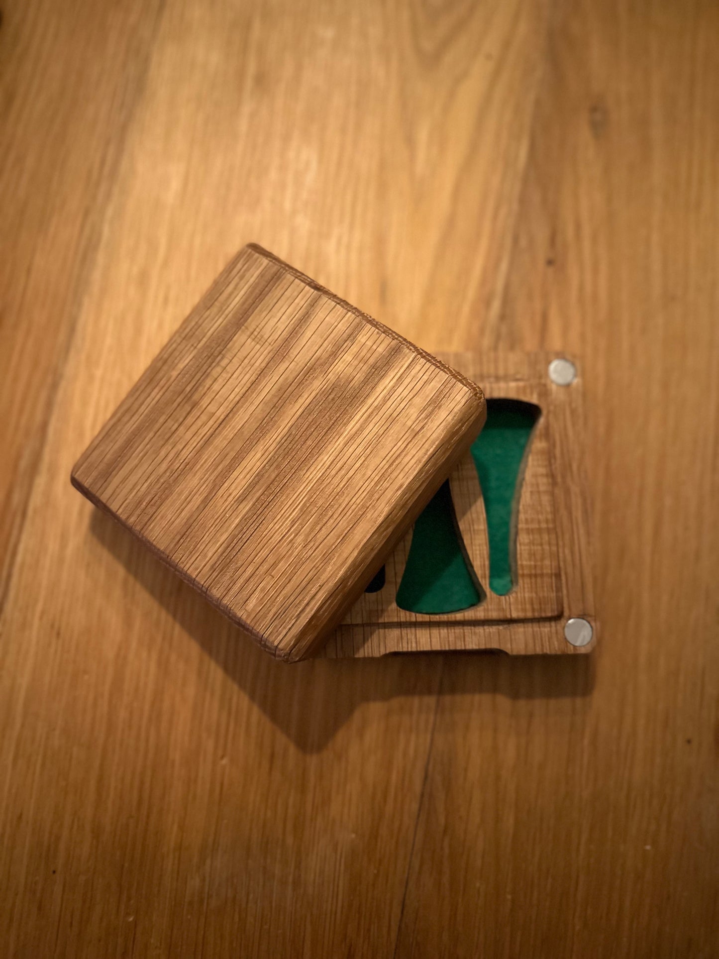 Box for french horn mouthpieces