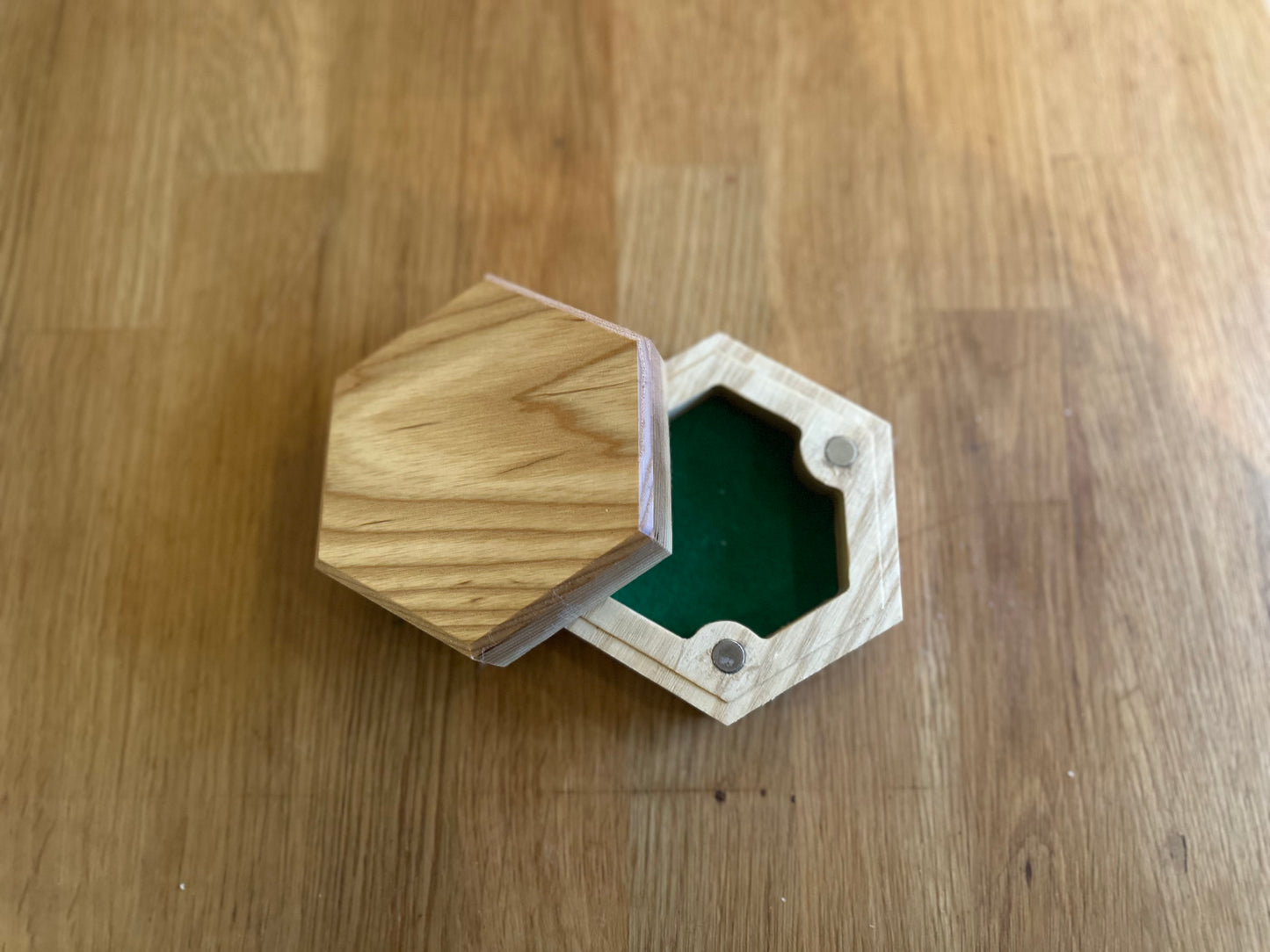 Hexagonal terningboks